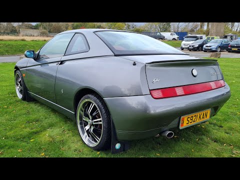 Alfa Romeo GTV V6 Being Very Alfa Romeo like