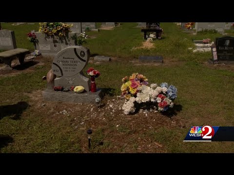 Headstones of brothers damaged at Apopka cemetery, 1 stolen