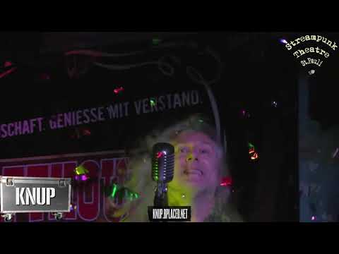 Knup - Parkbank at Streampunk Theatre St. Pauli