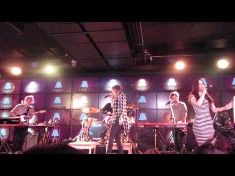 Lena & Kat Vinter - We Roam - Couchsurfer Stuttgart