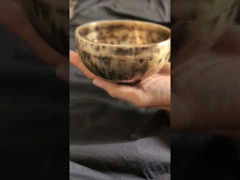 [A195] New Jambati singing bowl, ⌀11.8cm / 395g, 🔽 C#5 +45c (569 Hz), 🔼 G6 +4c (1592 Hz) ⭐️ — VAYU sounds