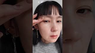 アイライナーにまぶた、被さってない？？昔のままでアイライナー引いてたら恐ろしいことに、、！色も形もその日の自分をしっかりみながらメイクするのが大事ってことですかね🥺#アイライナーひき方