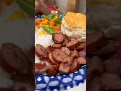 Smoked TURKEY Sausage, Veggies, Rice and Biscuits for MONDAY DINNER #sahm #shorts #dinner #food