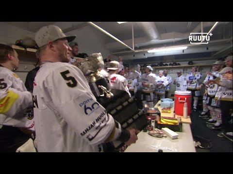 Näin mestaruusjuhlat käynnistyivät Kärppien pukukopissa – Lasse Kukkonen kapellimestarina