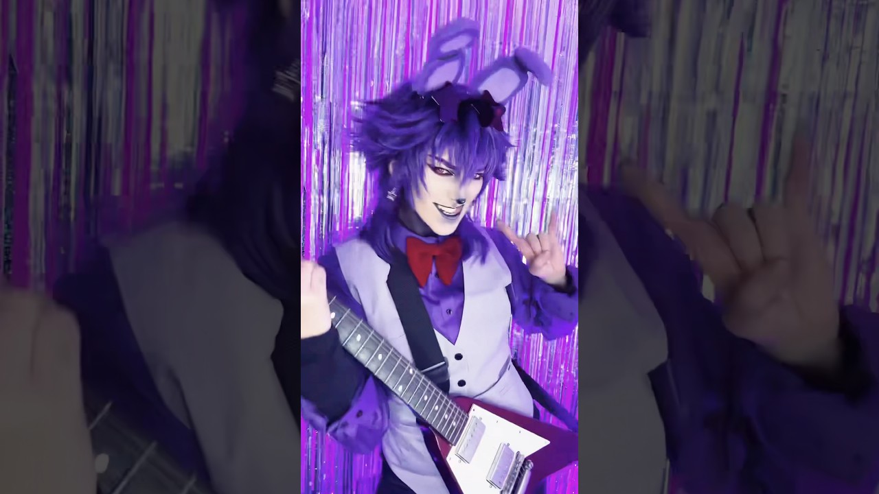 BONNIE IS CALLING #bonnie #fnaf #cosplay #bonniecosplay