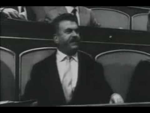 Don Camillo monsignore ma non troppo    Fascisti!!