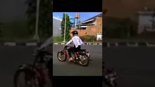 Download lagu Story wa lucu - kakak cantik keren naik motor ID964403A83427 mp3 Download lagu Story wa lucu - kakak cantik keren naik motor ID964403A83427 mp3