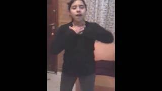 Ana Belen cantando Lali  &quot;no estoy sola&quot;.