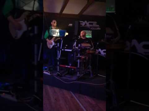 Hudobna skupina Armis - cardase