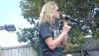 Bucky Covington- Hold A Woman