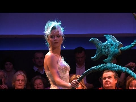 Paris / Franck Sorbier Haute Couture Spring/Summer 2012