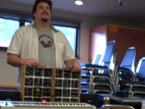 PNW2008: Scott Rise Demos the Pixelh8 GB Cart, MMM and Midify