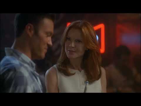 Bree Goes To A Bar To Find Keith - Desperate Housewives 7x02 Scene