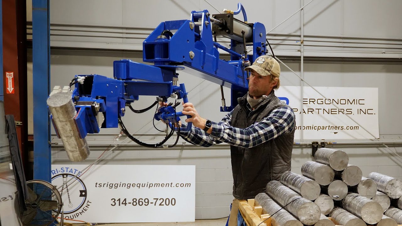 Zero Gravity Manipulator for Grip and Pitch of Lead Ingots