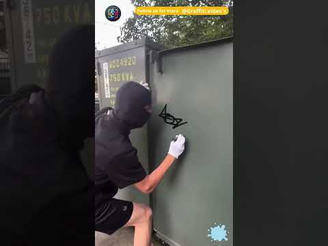 Graffiti toys are scared for police 😂 #graffititag #graffiti #graffitichase