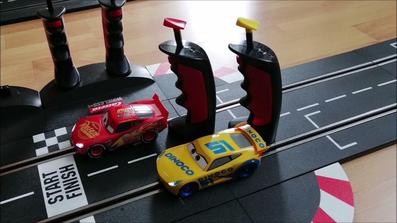 Carrera Digital 132 / DTM /  Audi / BMW / Disney Cars Lightning McQueen 30806 / Cruz Ramirez 30807
