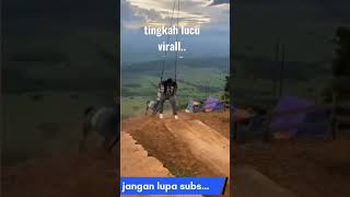 Download lagu tingkah lucu orang yang ngedorong ayunan||malah ikut ke tarik virall!!#lucu#tahan tawa#shorts mp3