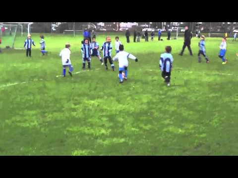 FORUM SPORT F9 - SV DWO F9 (Zaterdag 14 december 2013)