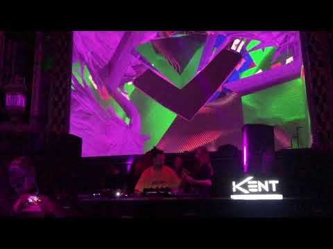 Mahony playing at Kristal Club #7