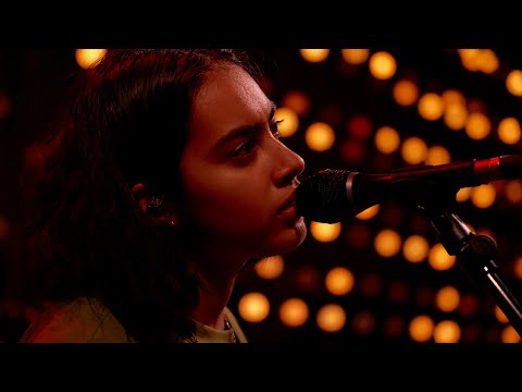 Crumb – Crushxd (Live on KEXP)