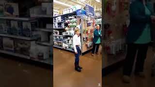 Yodelling kid Walmart (Mason Ramsey)