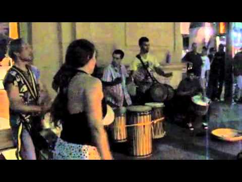 Komo - Djembe, Djun Djun street jam Master Drummer Mali Fienke Rhythms of West Africa (Mali)