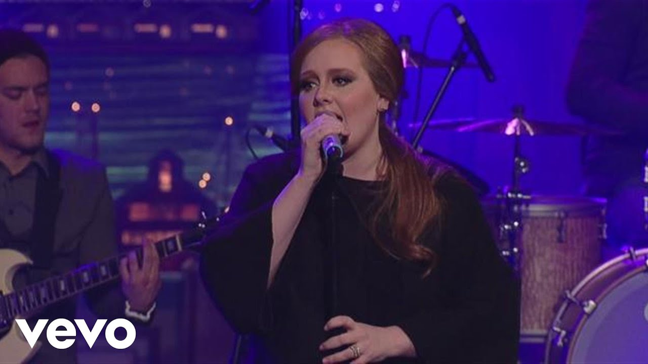 Adele - Rolling In The Deep (Live on Letterman) - YouTube