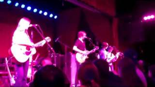 The Birdsongs - Pieces (Hold On) Live at the Valarium