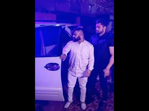 Royal entry by Andy Singh