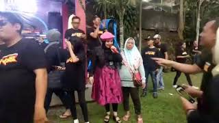 Download lagu Selimut Biru-Alin Mustika with Bunda Mega Mustika.acara hut aniversary KYB ke-4 tahun💃 mp3