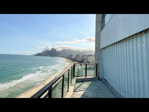 EXUBERANTE COBERTURA DUPLEX EM IPANEMA