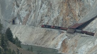 preview picture of video 'CN 5741 through White Canyon of the Thompson River (13-07-11)'