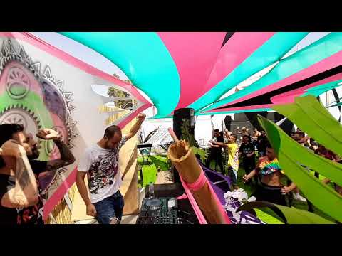 Gordon live @ Emotions with Menumas