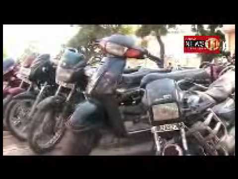 28.11.2012 lucknow ke aliganj me chori ki 7 gadiyo ke sath 3 log arrest