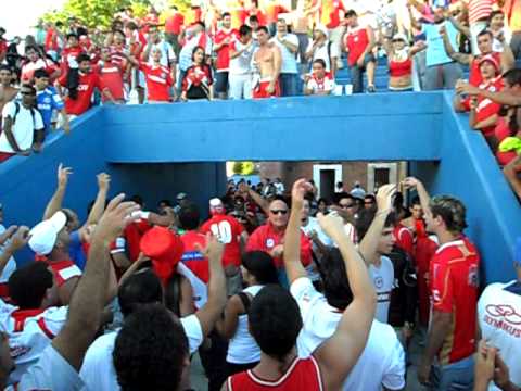 "Asi comenzo la fiesta en uruguay" Barra: Los Ninjas • Club: Argentinos Juniors