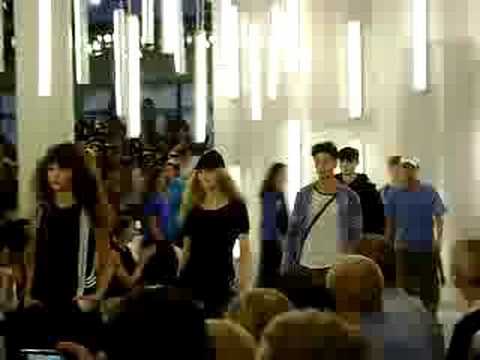 Y-3 Spring/Summer 2009 Fashion Show NYC