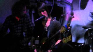 Bumblefoot &#39;glad to be here&#39; live at Caiprinha Jazz Bar, London