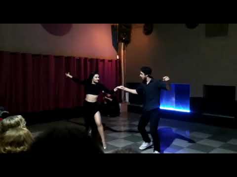 Nadine Cruz e Edgar Fernandes, num improviso de Zouk na ComPassos Danças & Eventos