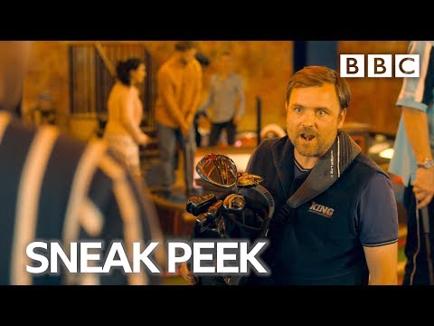 ミニゴルフは真剣勝負!| キング・ゲイリー｜BBC予告編 (Mini Golf is a serious game! | King Gary | BBC Trailers)