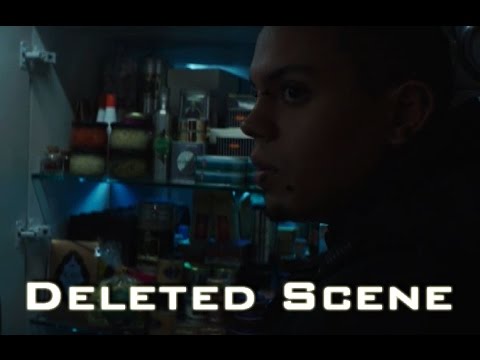 Exclusive Deleted Scene #2 - Mockingjay Part 2 "Capitol Food"