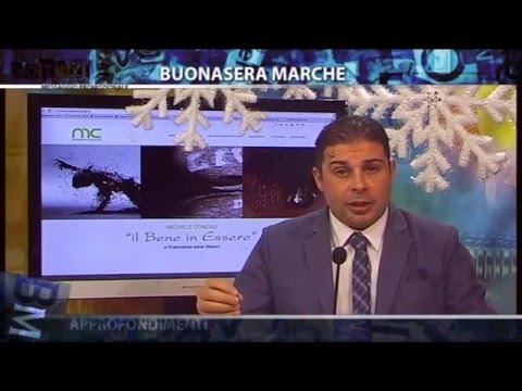 Eliminazione di lentiggini con una fotografia La crema di giorno di decolorazione per una faccia di risposte siberik