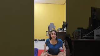 Download lagu Tante Indri goyang hott mp3 Download lagu Tante Indri goyang hott mp3