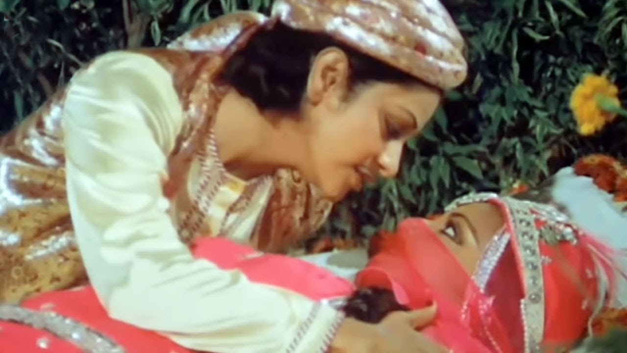 Mohabbat Ek Vaada Hai Lyrics  | Kali Ghata | Shashi Kapoor, Rekha | Asha Bhosle, Hemlata (Lata Bhatt) | Laxmikant Shantaram Kudalkar (Laxmikant Pyarelal), Pyarelal Ramprasad Sharma (Laxmikant Pyarelal)