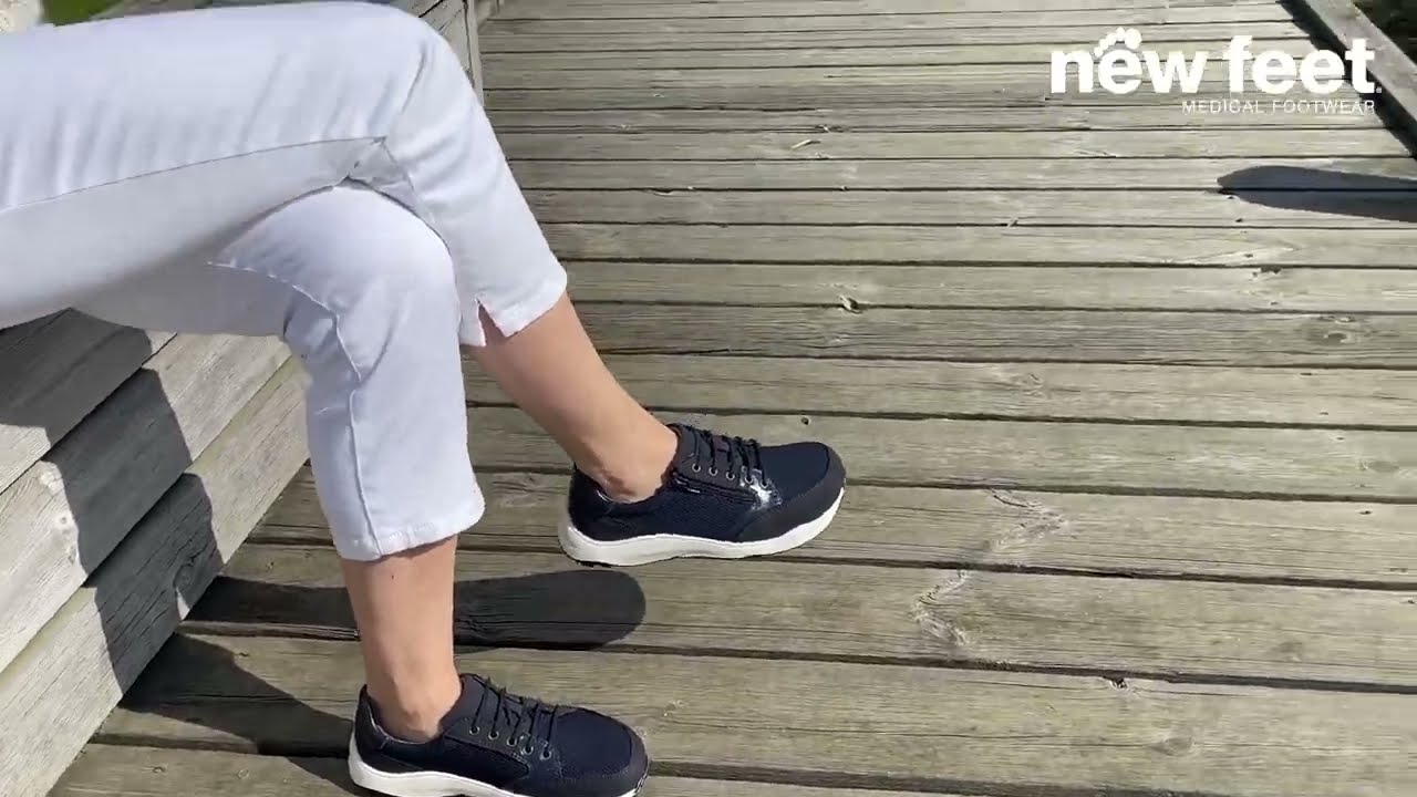 Sportig snörsko med dragkedja - för damer