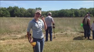 preview picture of video 'Metal Detecting & Gold Prospecting Outing-  Show Me Gold Outing - Missouri'