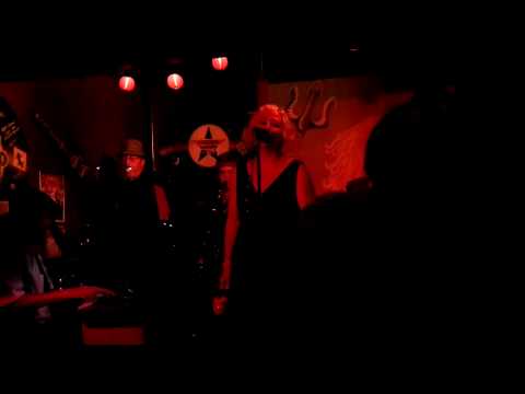 Shake and the Chantoosies "Sway"