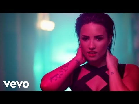 Video Cool for the Summer (VARA Remix) de Demi Lovato