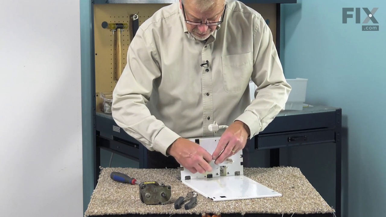 Replacing your Dispenser Crusher Motor Replacing your Dispenser Crusher Motor