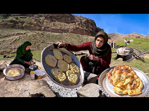 See How Nomads Bake Delicious Bread in the Camp!