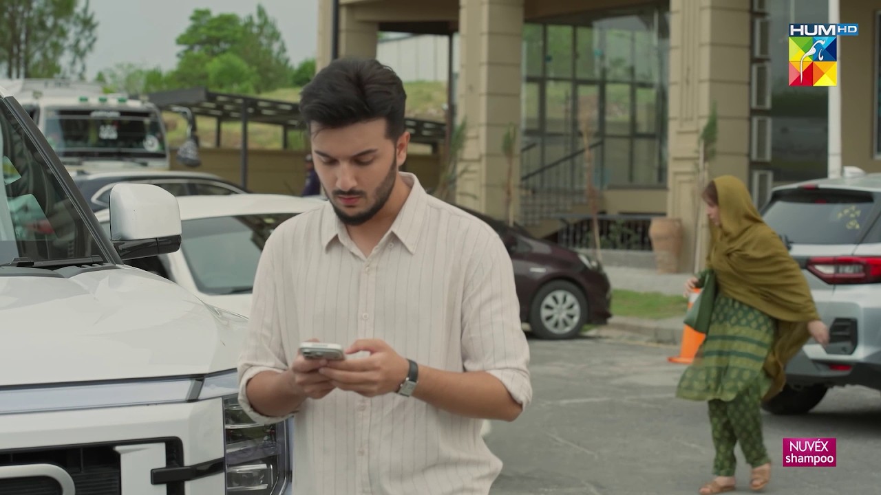 Pagal Larki Hurmat Ki Jaan Lene Lagi Thi...!! #dananeermubeen #hurmat #shahveerjaffery